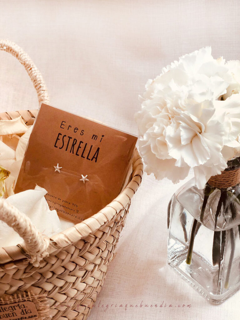 Pendiente de Plata con forma de Estrella. Packaging Regalo Amigo Invisible