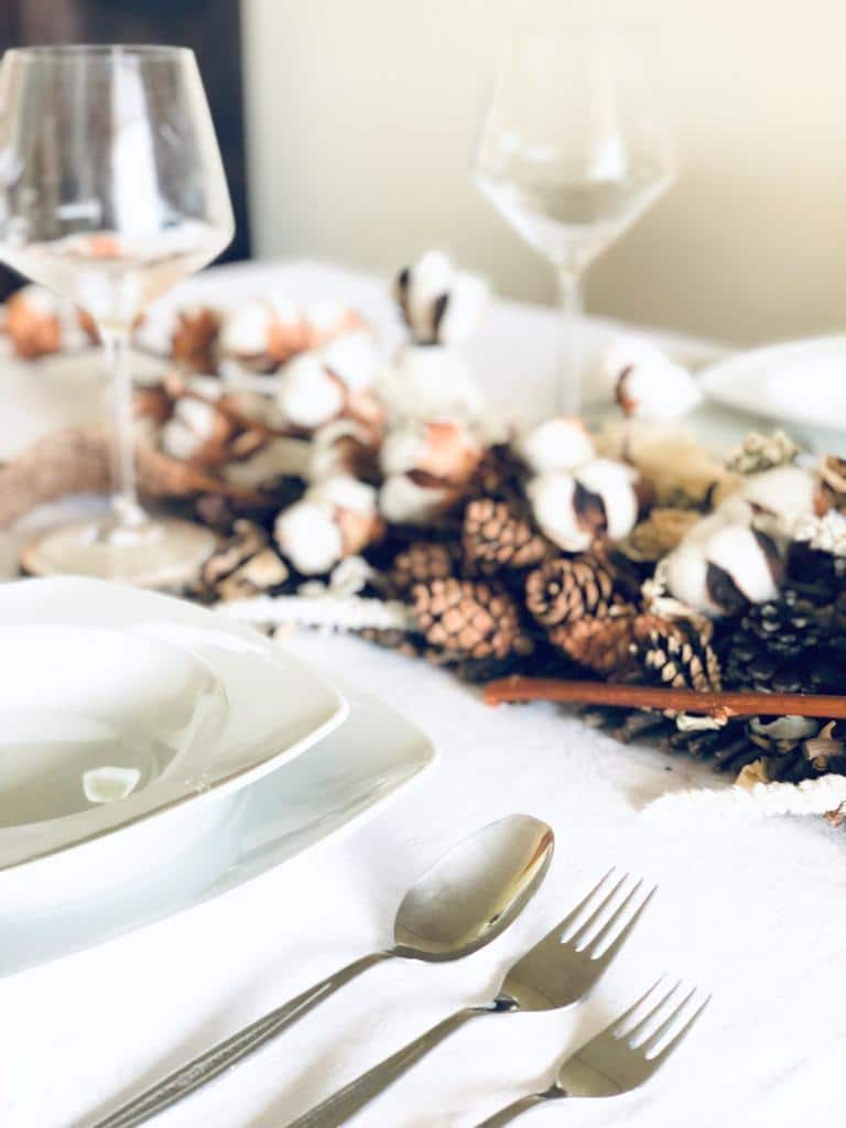 Foto detalle de la decoracion mesa navidad desde otro punto de vista