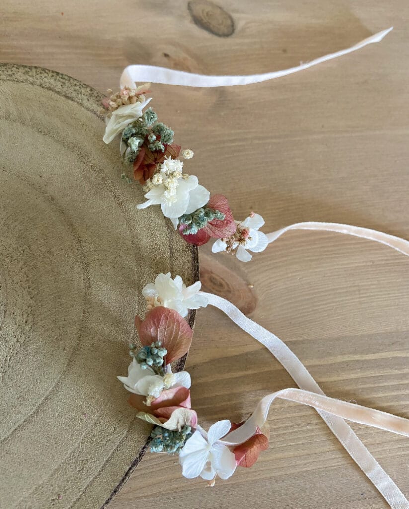 Pulseras de flores para amigas y novias