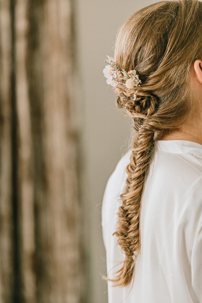 Tocados de novias y complementos florales para las flores de tu boda en Madrid