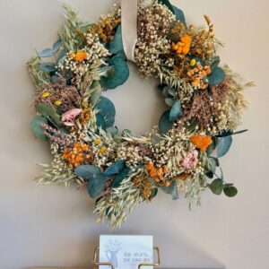 Taller Corona de Flores Preservas en Madrid: Planes con amigas