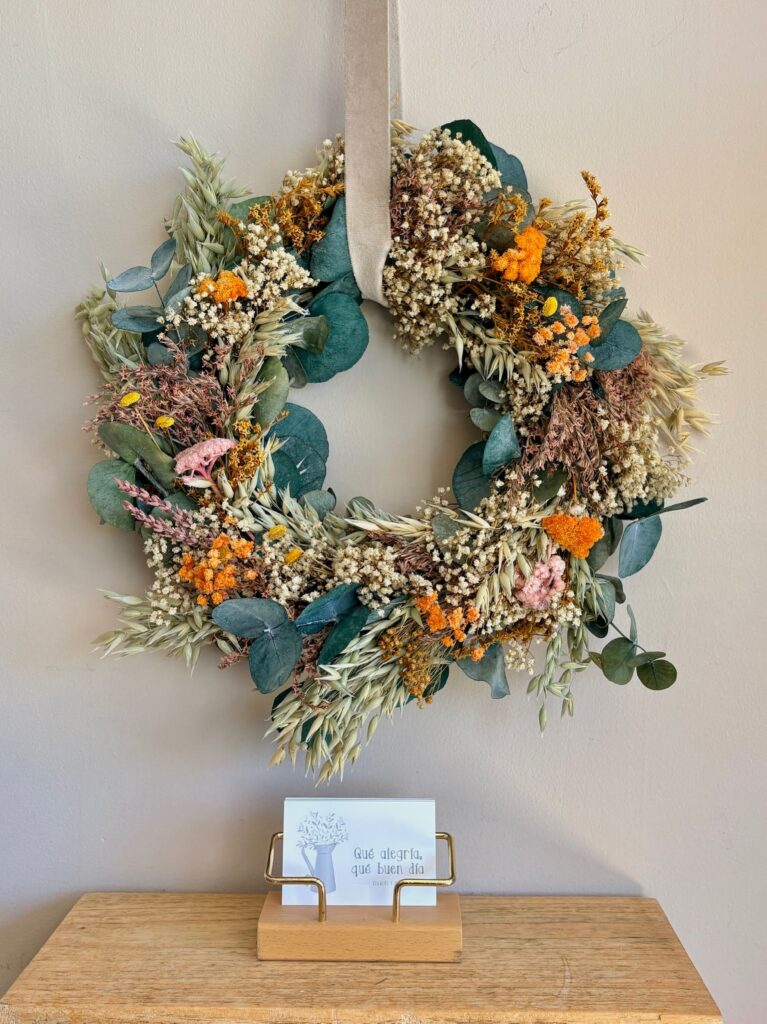 Taller Corona de Flores Preservas en Madrid: Planes con amigas