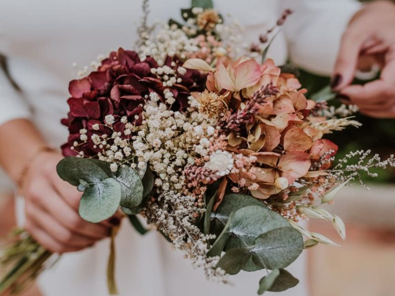 ramo de novia flores preservadas estilo boho elegante