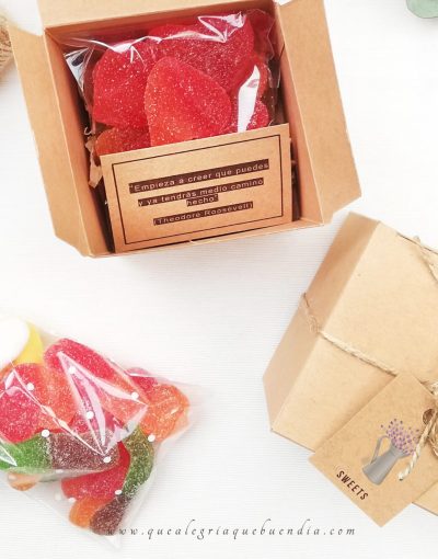 Cajita Kraft con chuches decorado con foto personalizada