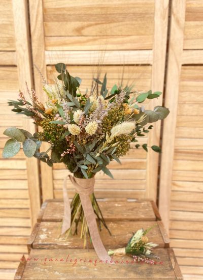 Ramo de Novia en tonos verdes, cremas, marrones con pequeños matices rositas y grises.