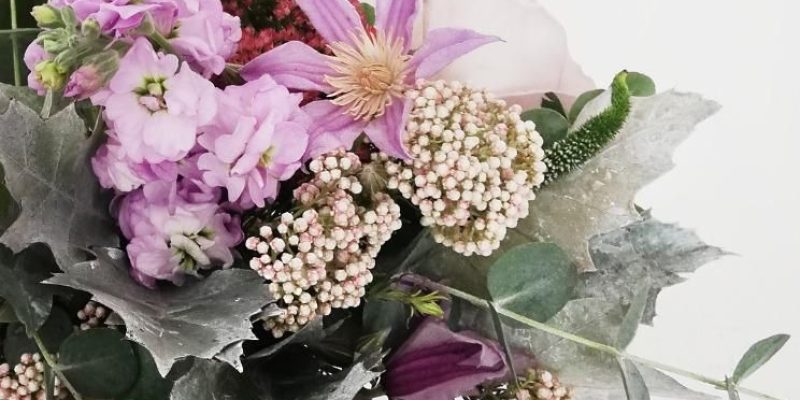 Ramo de novia de flores naturales hecho por que alegria que buen dia