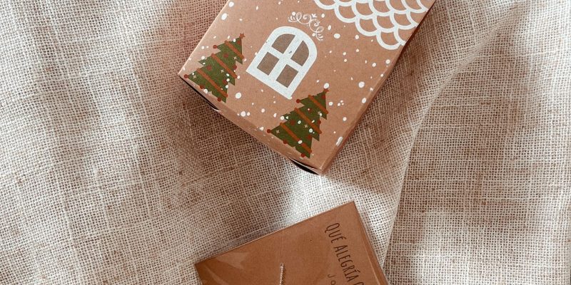 Joyita de Plata en cajita de regalo navidad